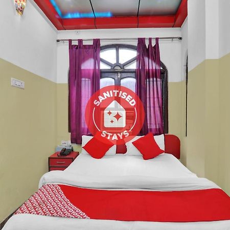 Oyo 82407 K Shree Guest House Варанасі Екстер'єр фото