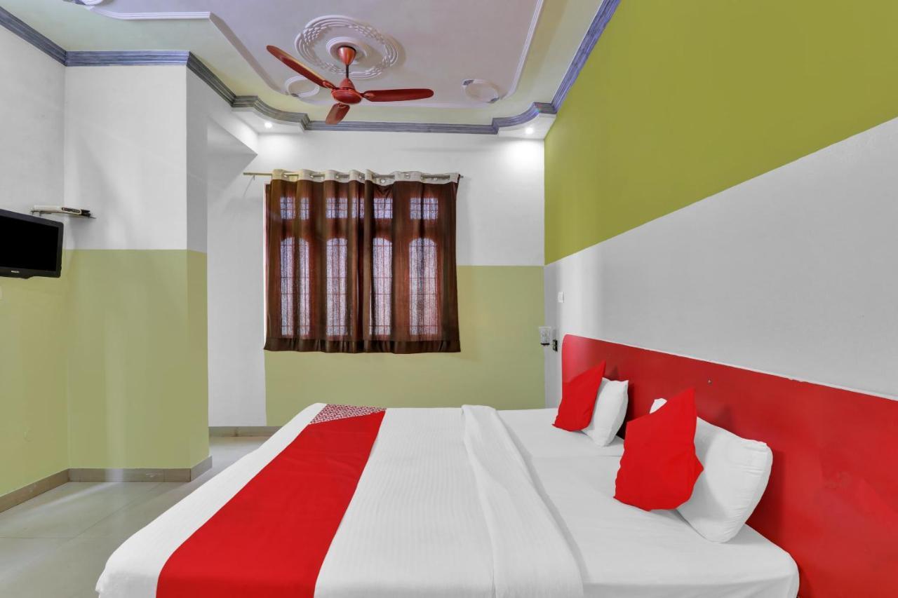 Oyo 82407 K Shree Guest House Варанасі Екстер'єр фото