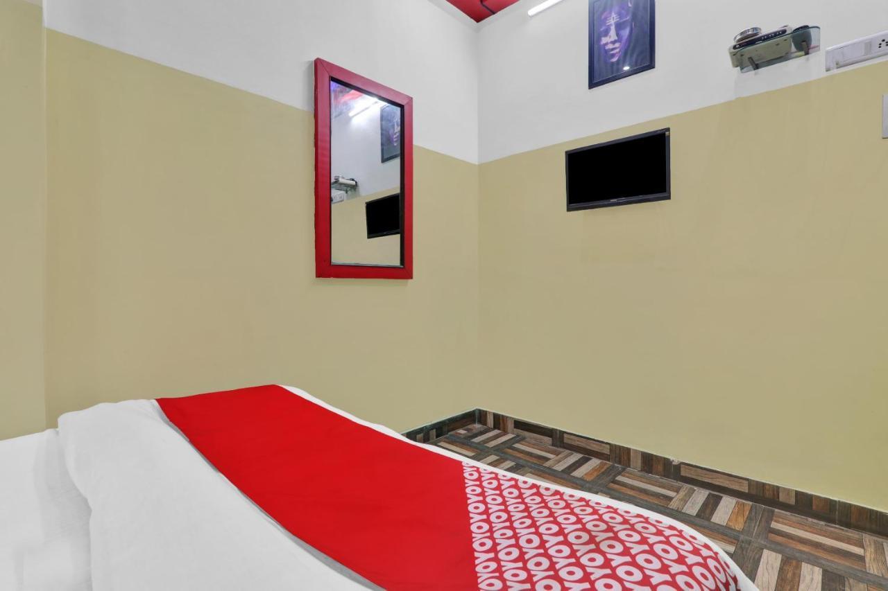 Oyo 82407 K Shree Guest House Варанасі Екстер'єр фото