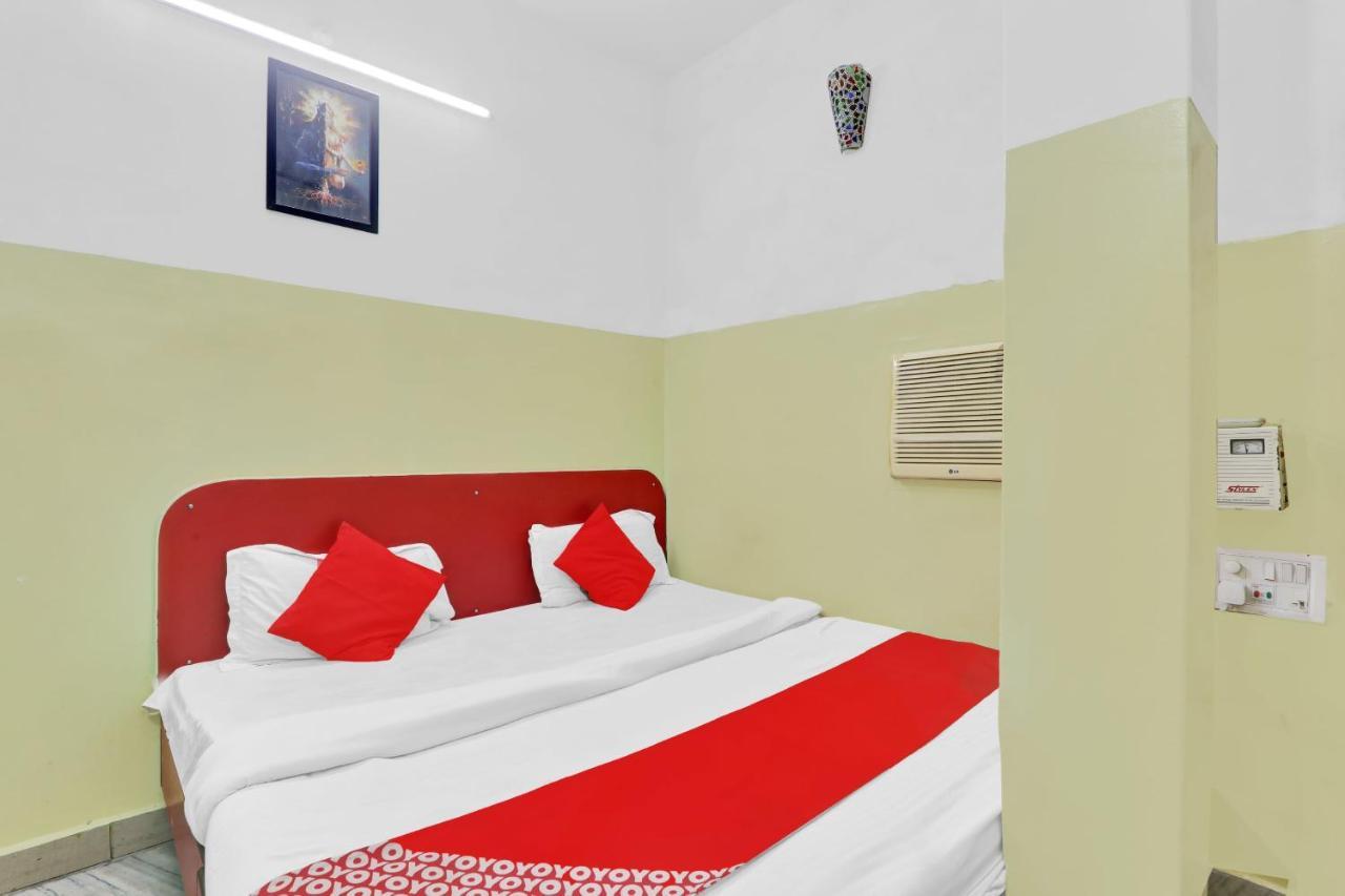 Oyo 82407 K Shree Guest House Варанасі Екстер'єр фото