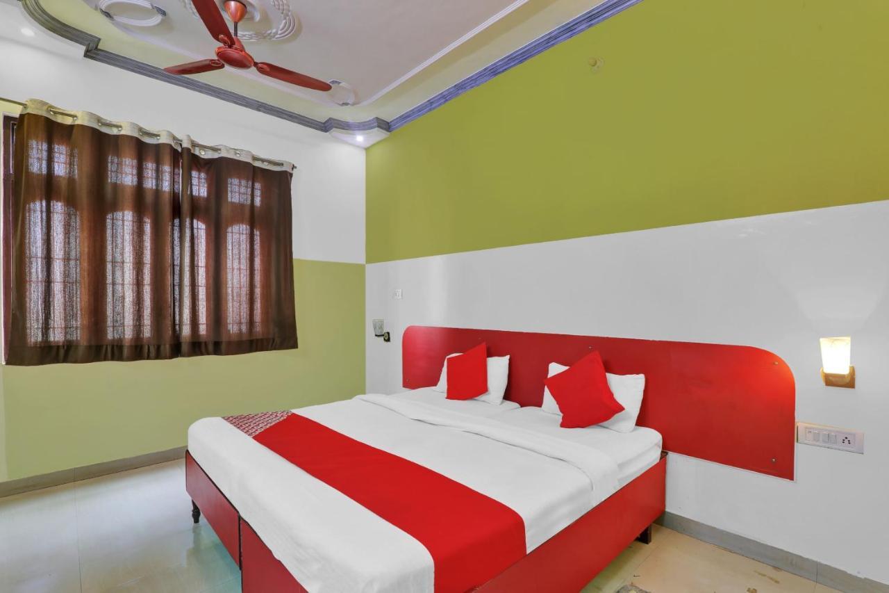 Oyo 82407 K Shree Guest House Варанасі Екстер'єр фото